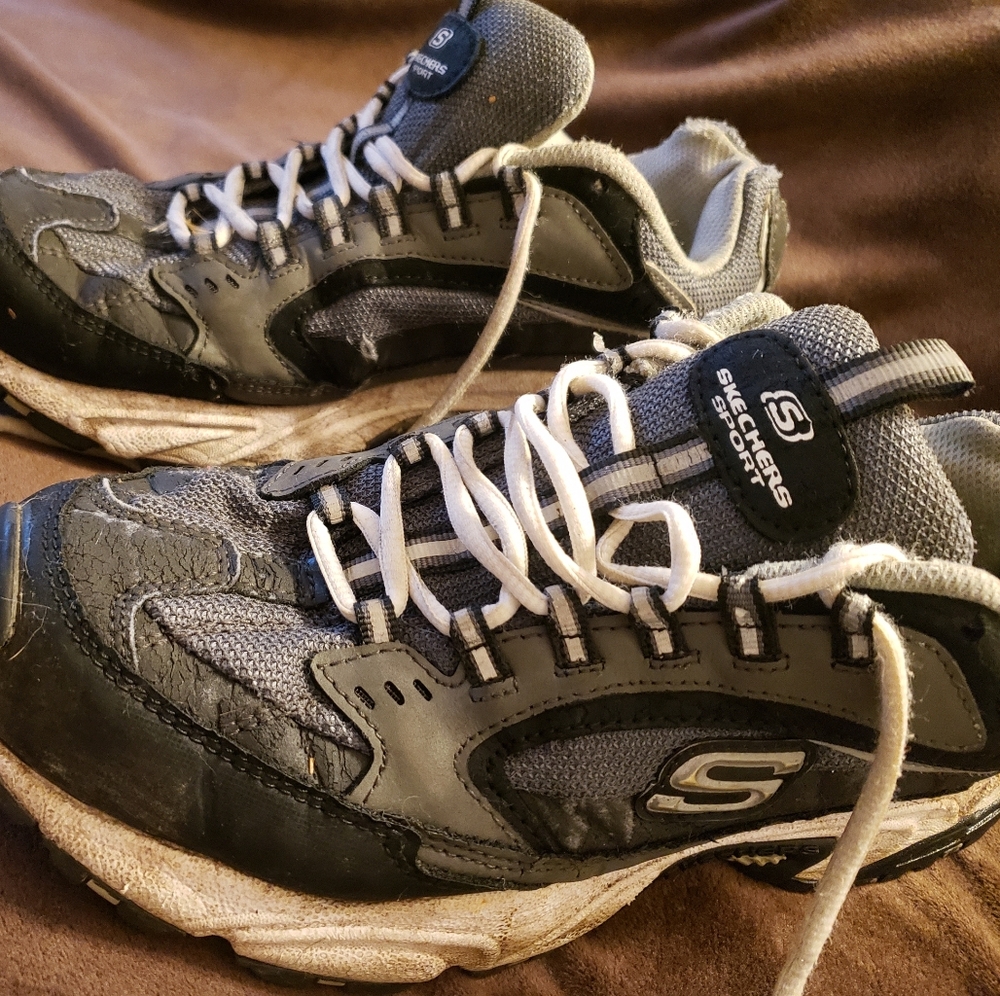 Sketcher Sport Grey & Black Stamina-Nuovo Running/Walking Shoes M's 8.5/W's 10.5